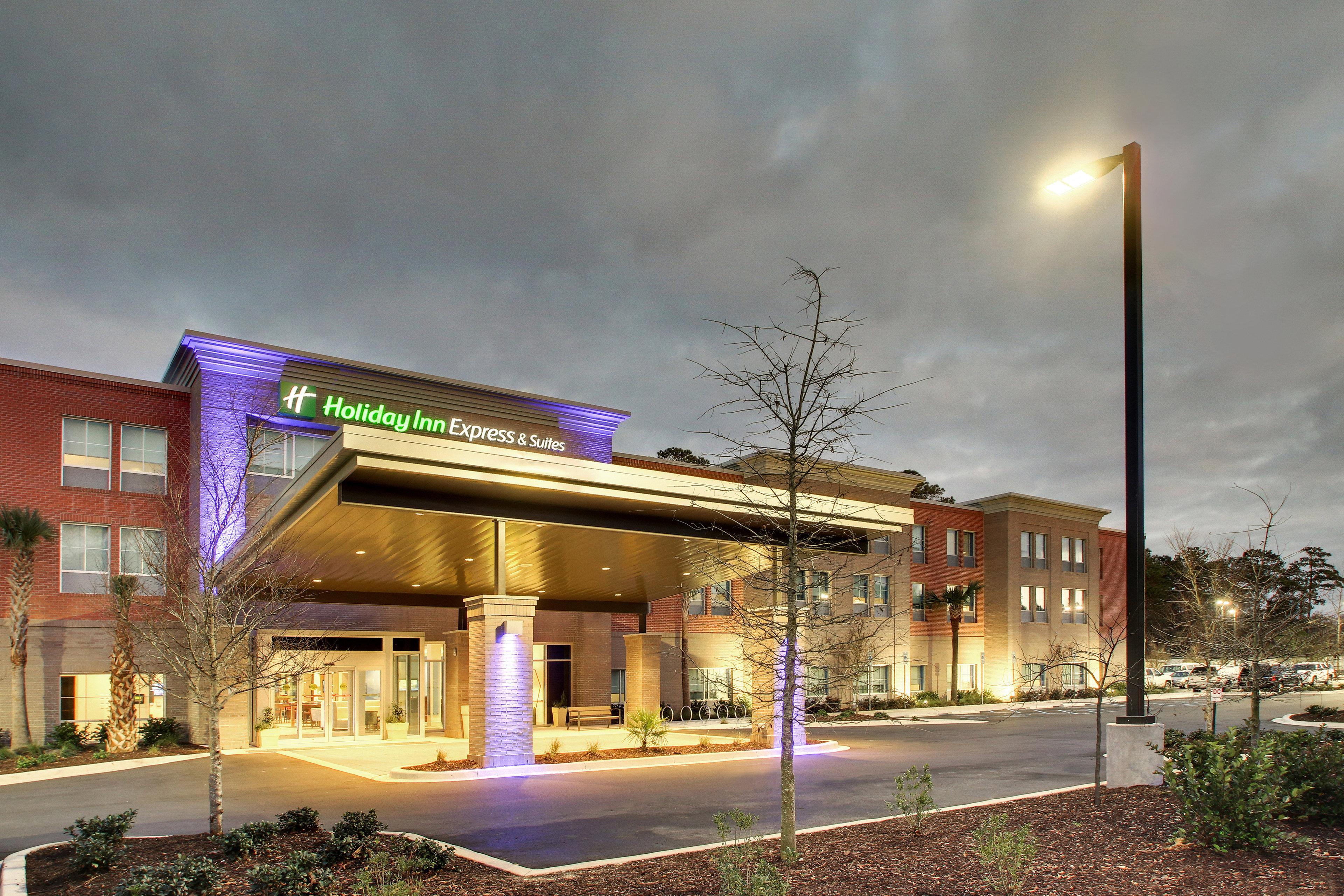 Holiday Inn Express & Suites - Summerville By Ihg Exterior photo